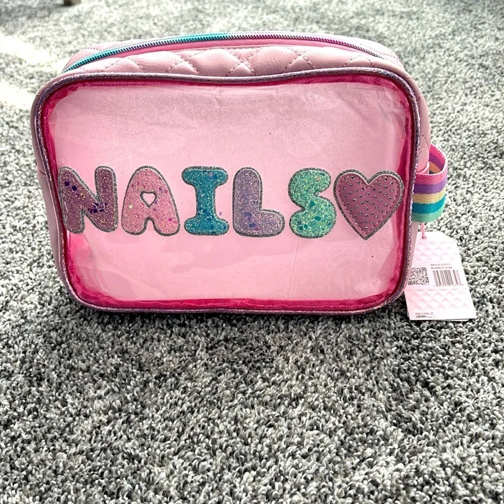 NWT Miss Gwen’s Nails Cosmetic Pouch